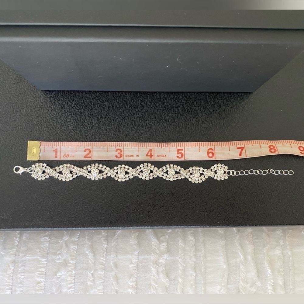 Elegant Silver Crystal Link Bracelet - Women's Jewelry New NWT - Picture 6 of 7